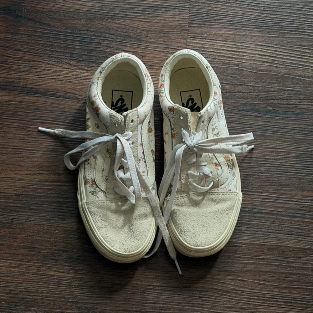 Vans Floral Canvas Low-Top Sneakers in Ivory and Pink